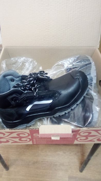 Продам новую обувь