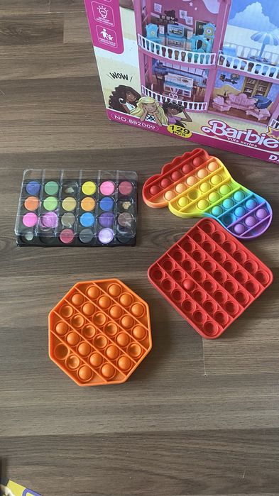 Отдам игругки дря девочки
