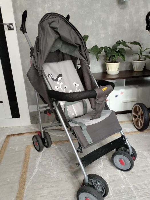 Продам 2 коляски, детский стол, санки