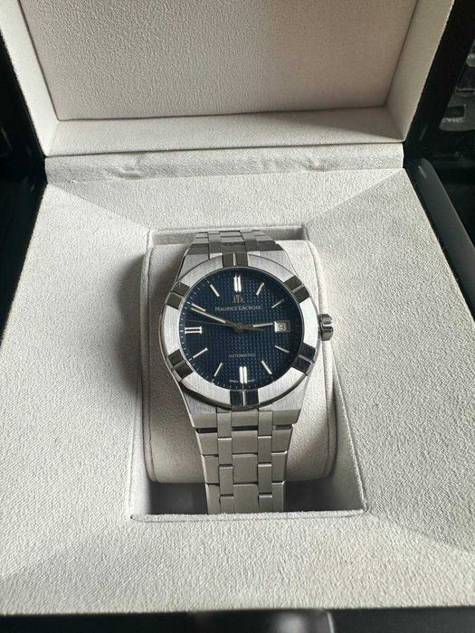 Maurice Lacroix AIKON 39 мм синие