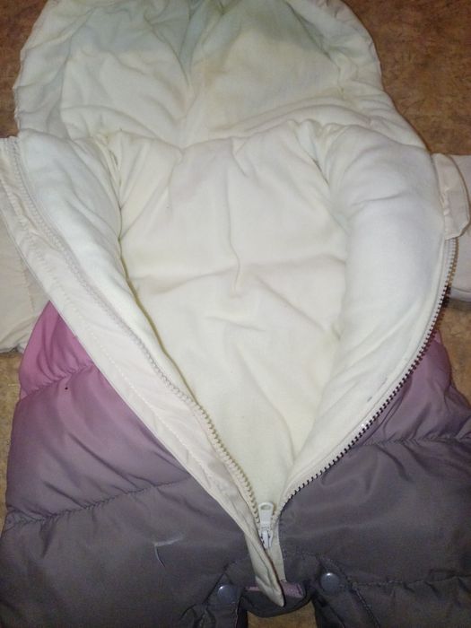 Продам комбинезоны до двух лет