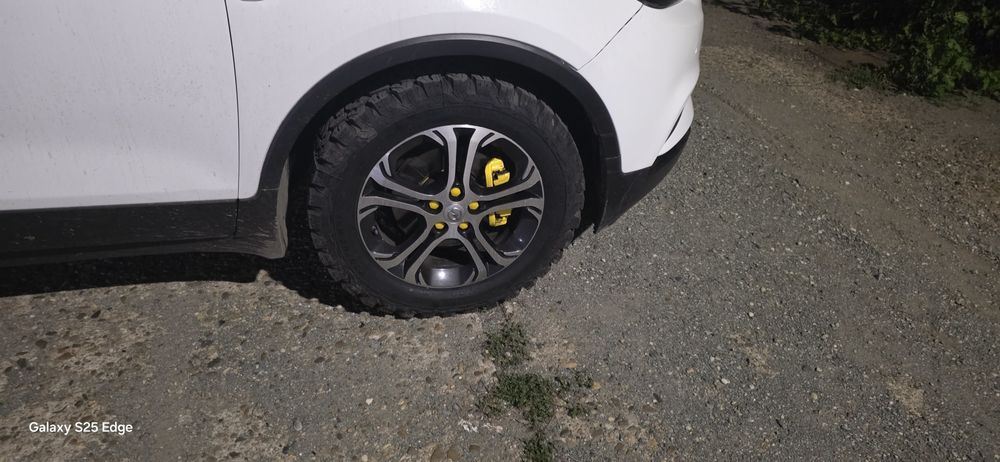 Vând jante r17 cu cauciucuri off road (all season)