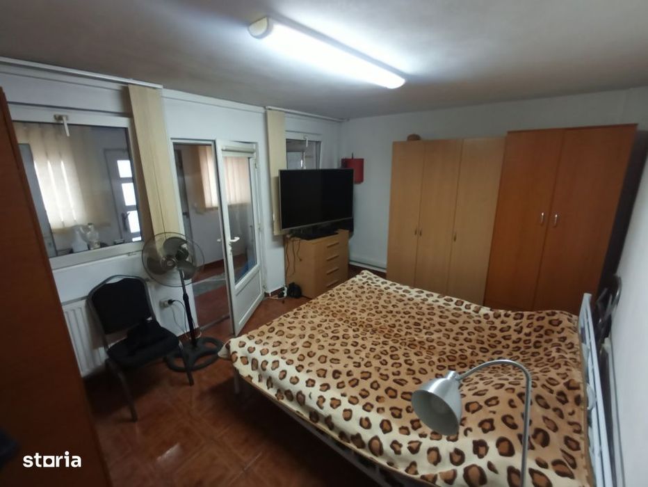 Teren 565 Mp, Casa Si Piscina