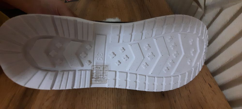 Тёплые лоферы женские.