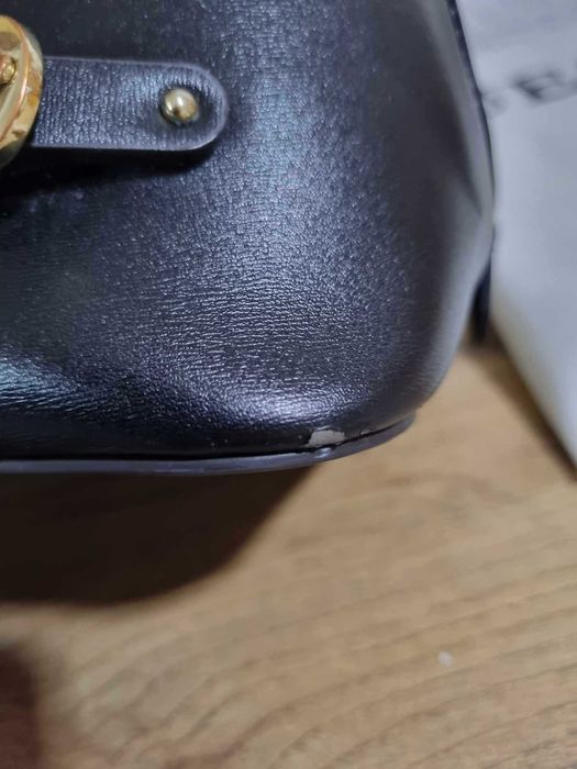 Нова чанта Guess