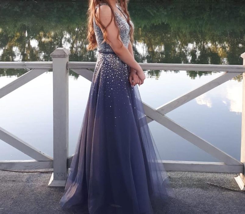 Продам красивое нарядное платье