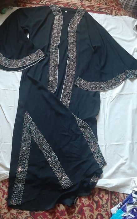Abaya Dubayskiy svarovkiy toshlari blan