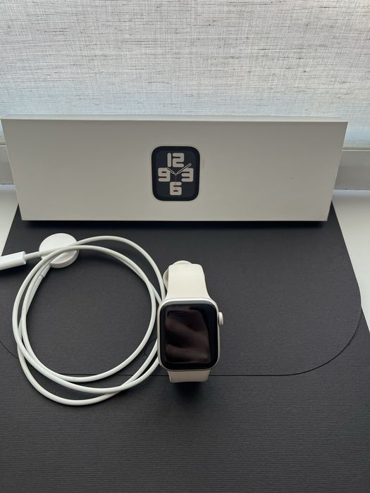 Часы Apple Watch SE2 40 mm