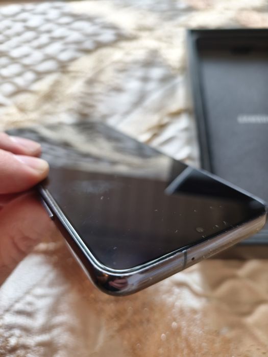 Samsung Galaxy S22 5G Dual SIM, 8GB RAM, 256GB - Phantom Black