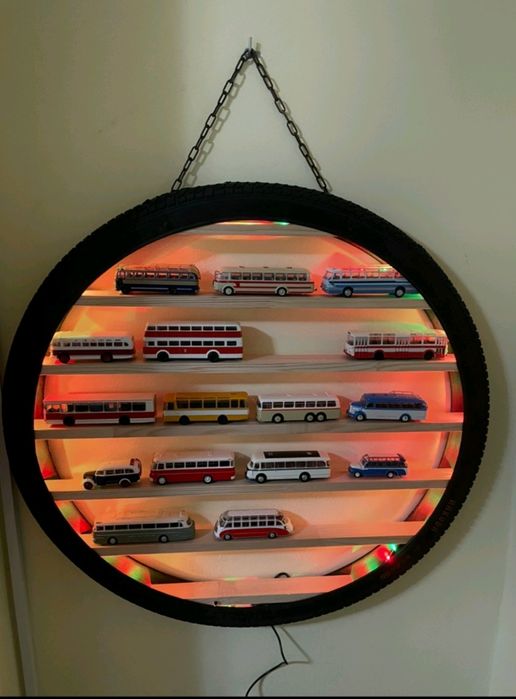 Изработвам ефектна етажерка от гума с лед осветление.