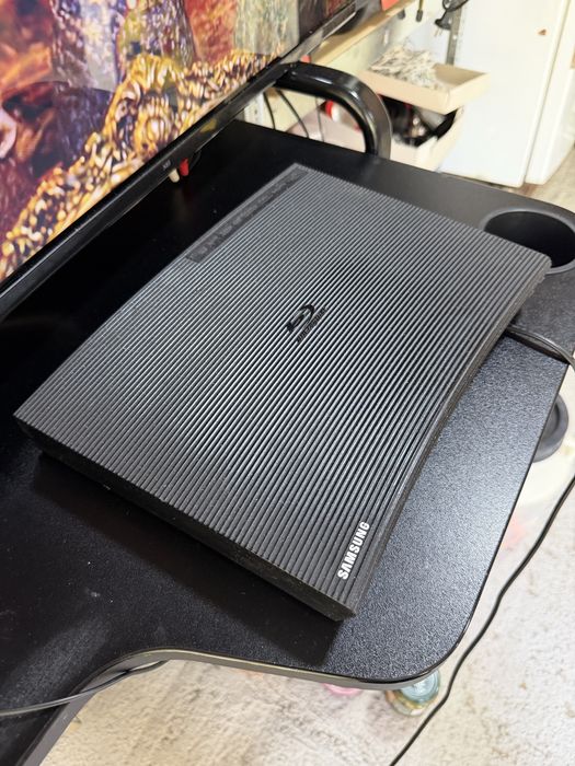 Vând Samsung Blu-ray player 3D, Dolby true HD, Model bd-j5500.