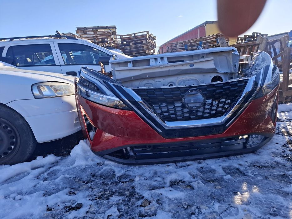 Fata completa Bara fata, Capota, far,aripa stg față Nissan Qashqai j12