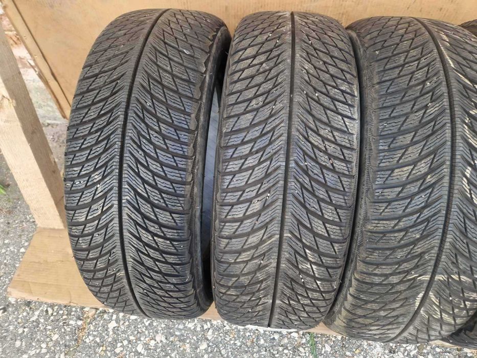 4 Michelin R18 235/60 Зимни гуми  DOT4520