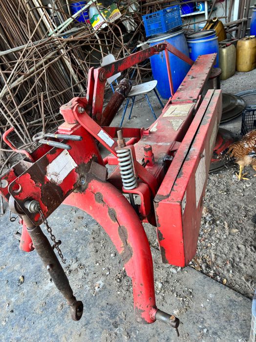 Pachet utilaje agricole tractor U650, 2 pluguri, disc, remorca, greblatoare, cositoare, met si mig