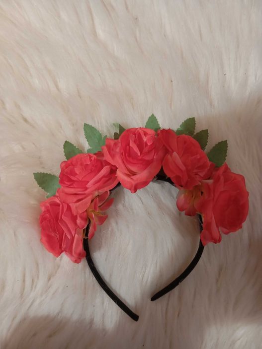 Диадеми с цветя 20 евро за всички заедно