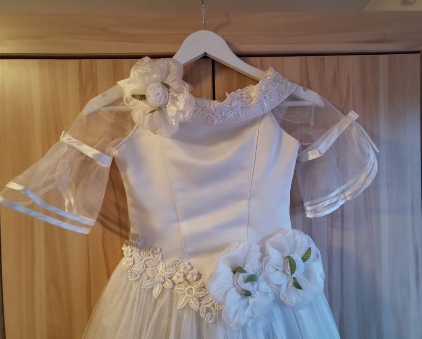 Rochie eleganta fete