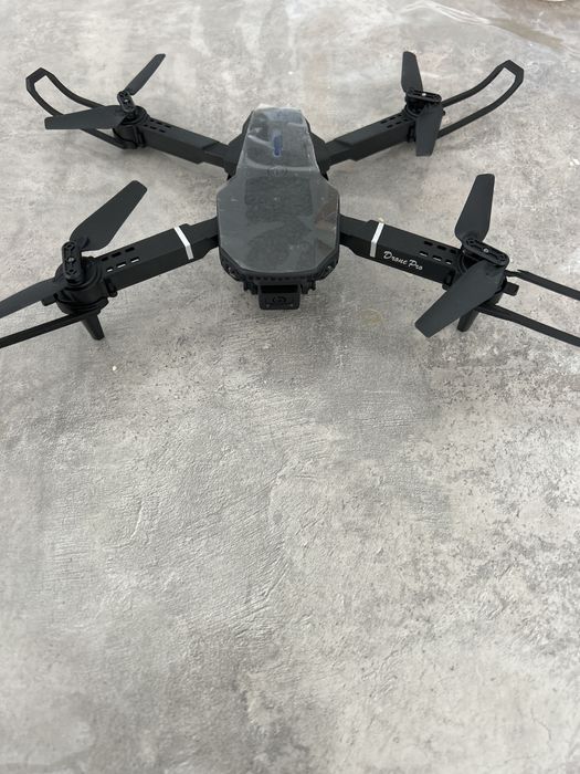 Дрон дешевый с пульом