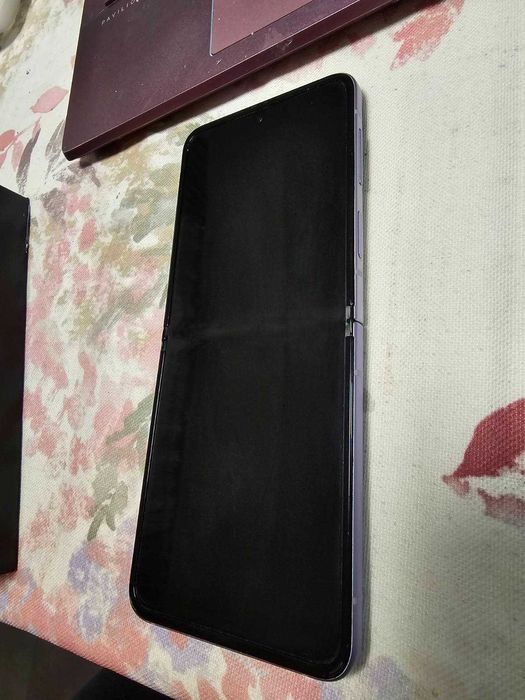Samsung Galaxy Z Flip 3 5G