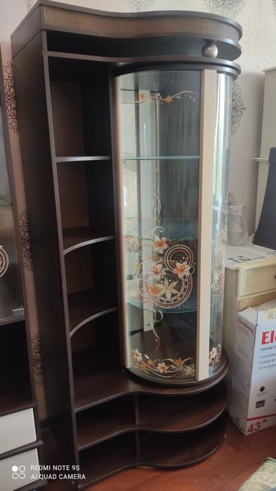 Мебель горка для гостин