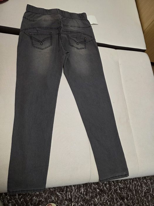 Blugi mărimea XL