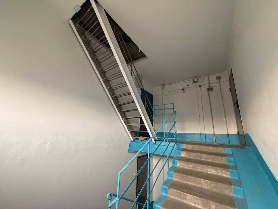 Срочно 3х комнатная в 8 мкр