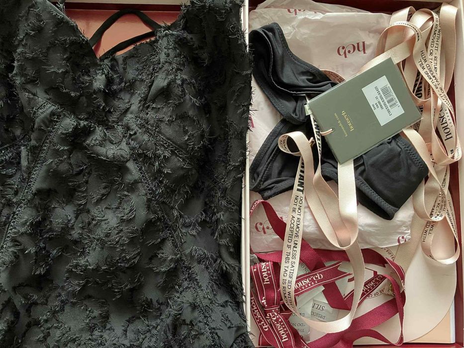 House of CB: Black Floral Lace Back Maxi Dress, Seren black