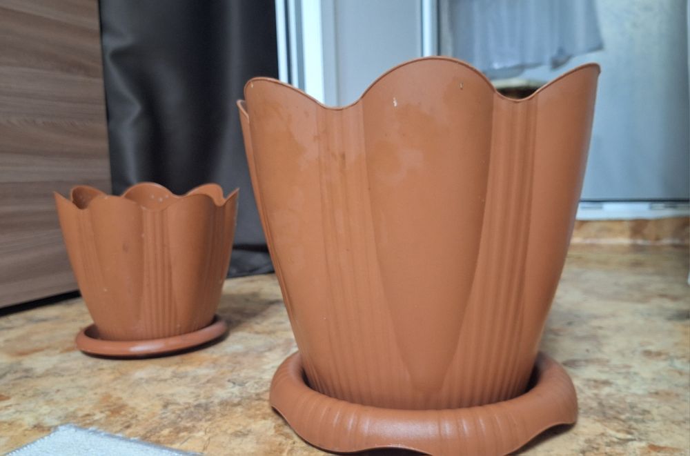 Горшки под цветы