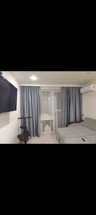 Продаються шторы,тюль