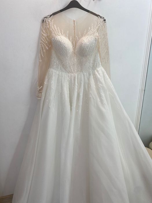 rochie de mireasă  prințesã  s/m cu mai multe accesorii incluse