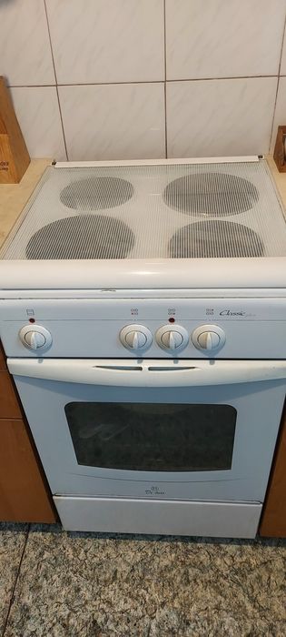 Продам электроплиту недорого