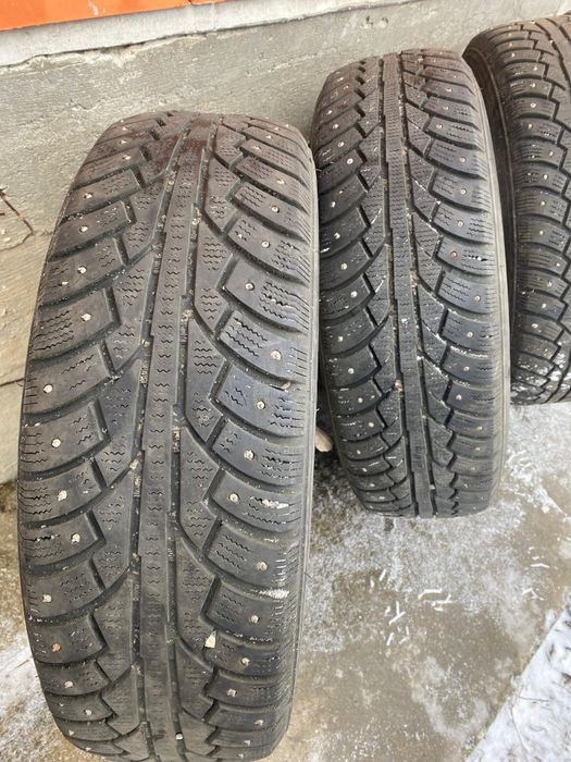 Зимние шины с шипами