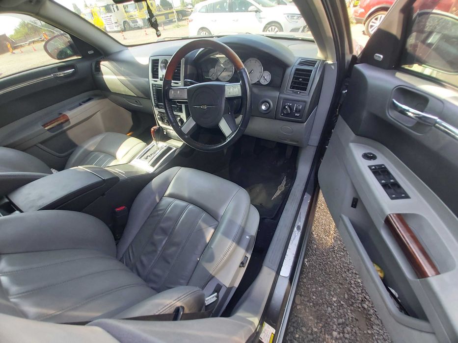 Dezmembrez Chrysler Crd 300c