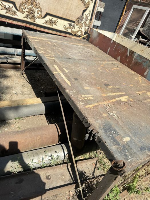 Продам столы железные