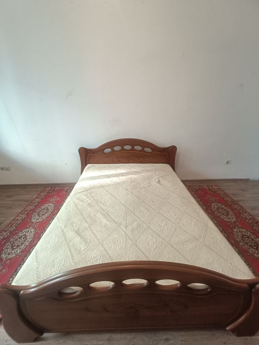 Спальный кровать