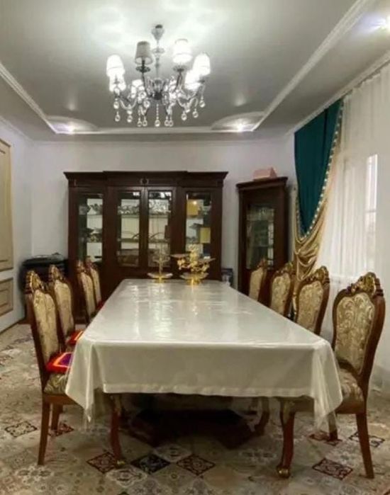 Обеденный комплект в дворцовом стиле