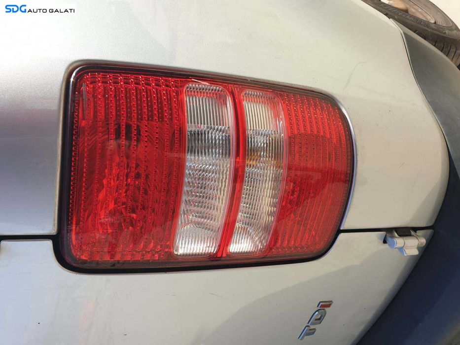 Tripla Lampa Stop Dreapta Volkswagen Caddy 2010 - 2015 [Q1838]