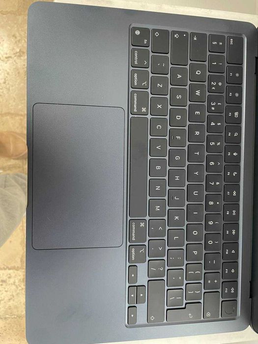 macbook air a3113 2024 (m1) staramanet