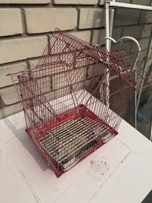 Продам клетку для птиц.