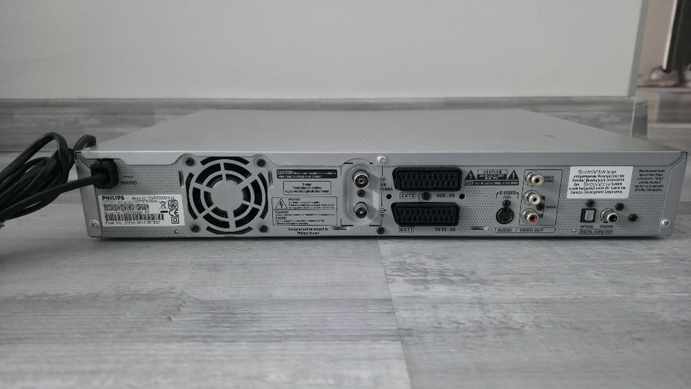 DVD Recorder Philips DVDR3305 cu Hard Disk 160 GB