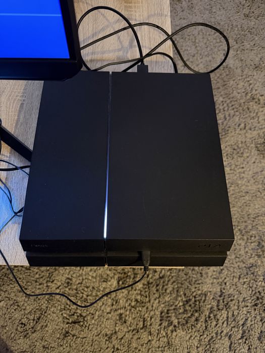 Playstation 4 , 500GB, stare foarte buna