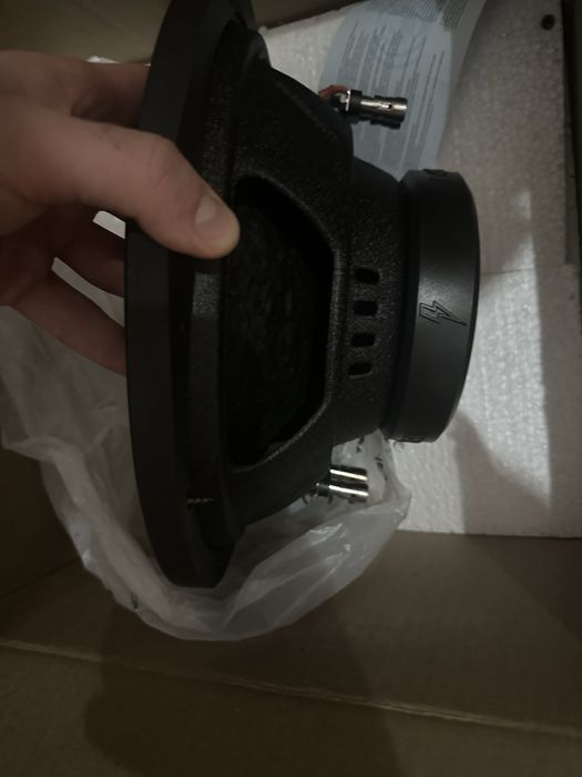 Продам сабвуфер.