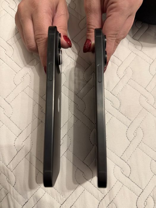 Iphone 15 Pro Max 256 GB - 2 броя - КАТО НОВИ - ЦЕНАТА Е ЗА БРОЙ