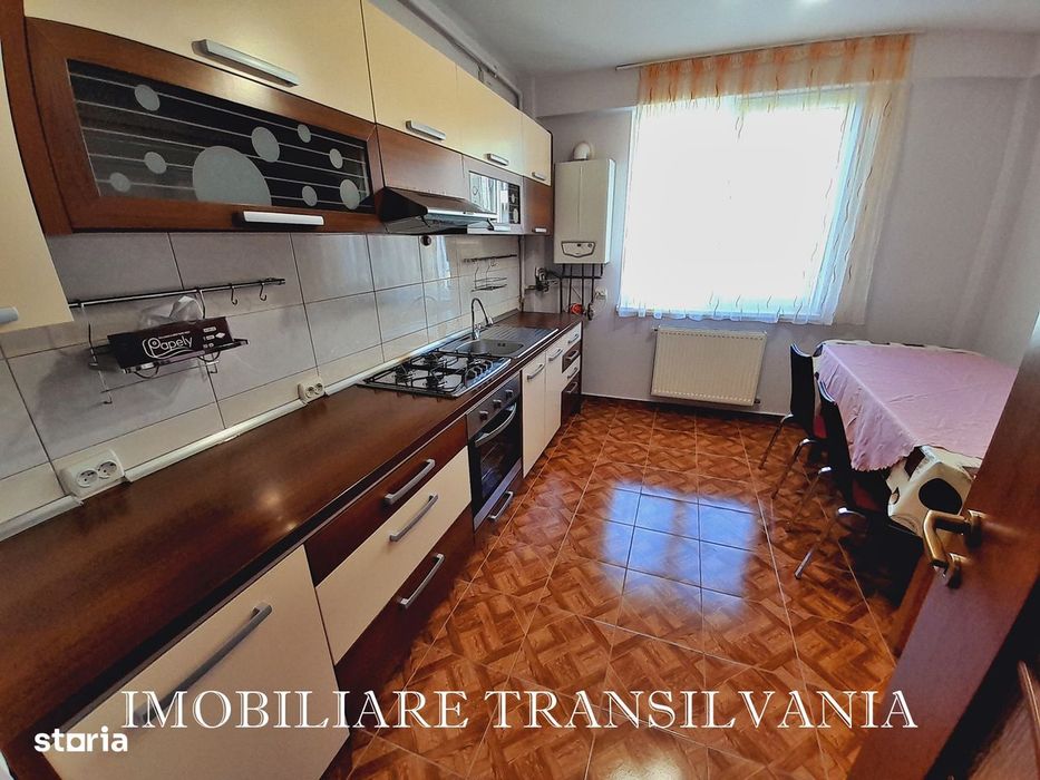 Ap. 2 cam. et.1 - Calea Moldovei, parcare.