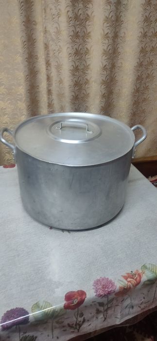 Кастрюля алюминиевая