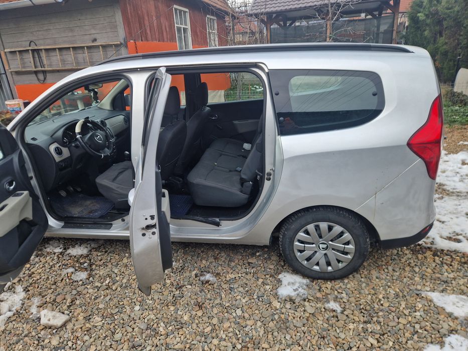 Vând Dacia Lodgy