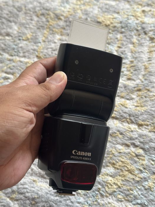Canon speedlite 430 EX II tez va arzon sotiladi