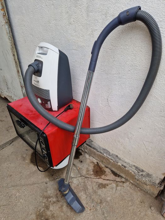 Продам Пылесос 2200W + электропечь + матрас — недорого