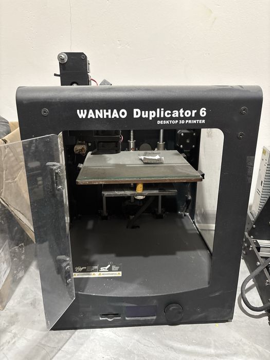 3д принтеры, печатающие из пластика.