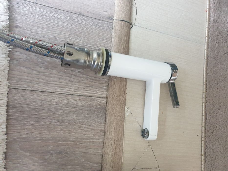Vand baterii cadă și ghiuvetă