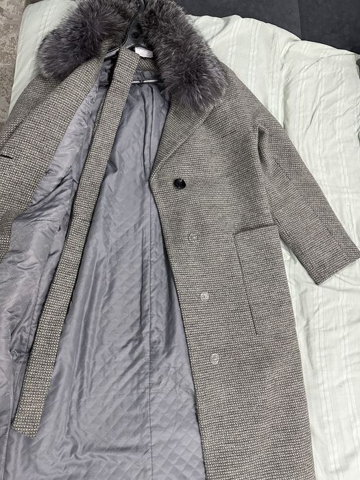 Продам пальто с поясом